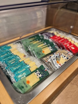 kyriad paris 18 porte de clignancourt montmartre