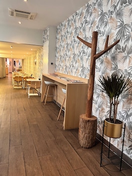 kyriad paris 18 porte de clignancourt montmartre