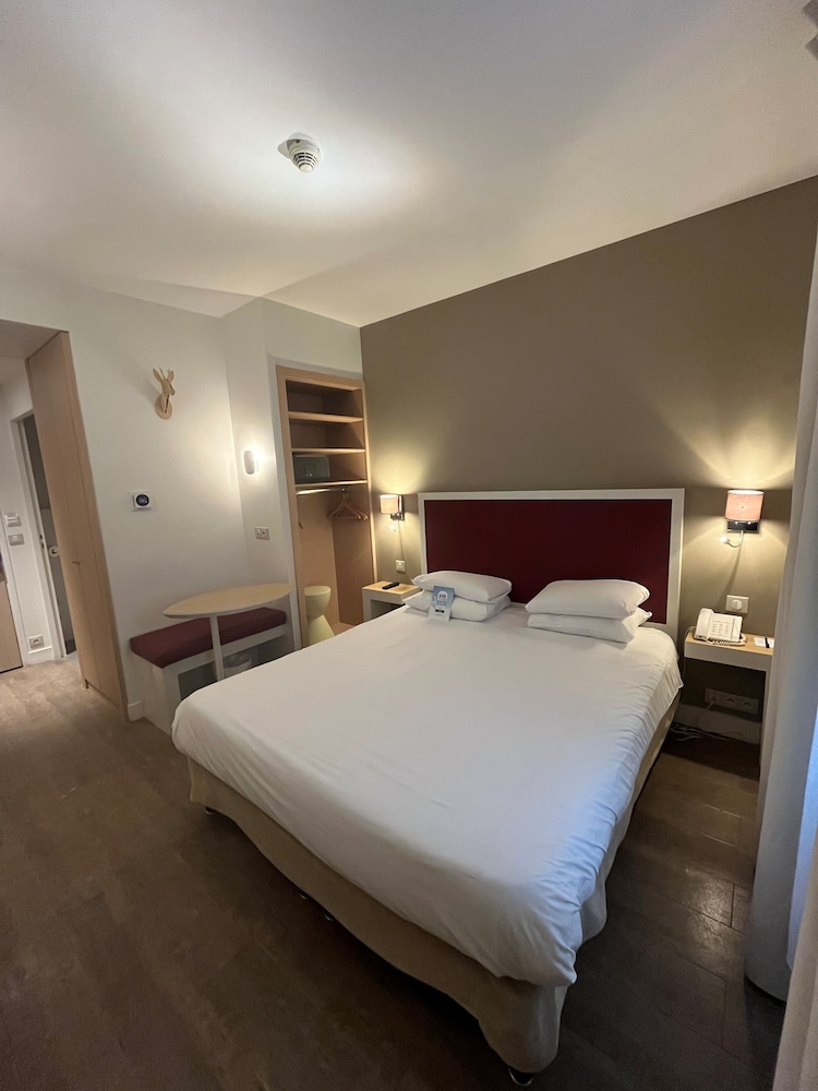 kyriad paris 18 porte de clignancourt montmartre