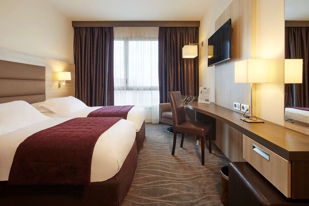 kyriad prestige lyon est saint priest eurexpo