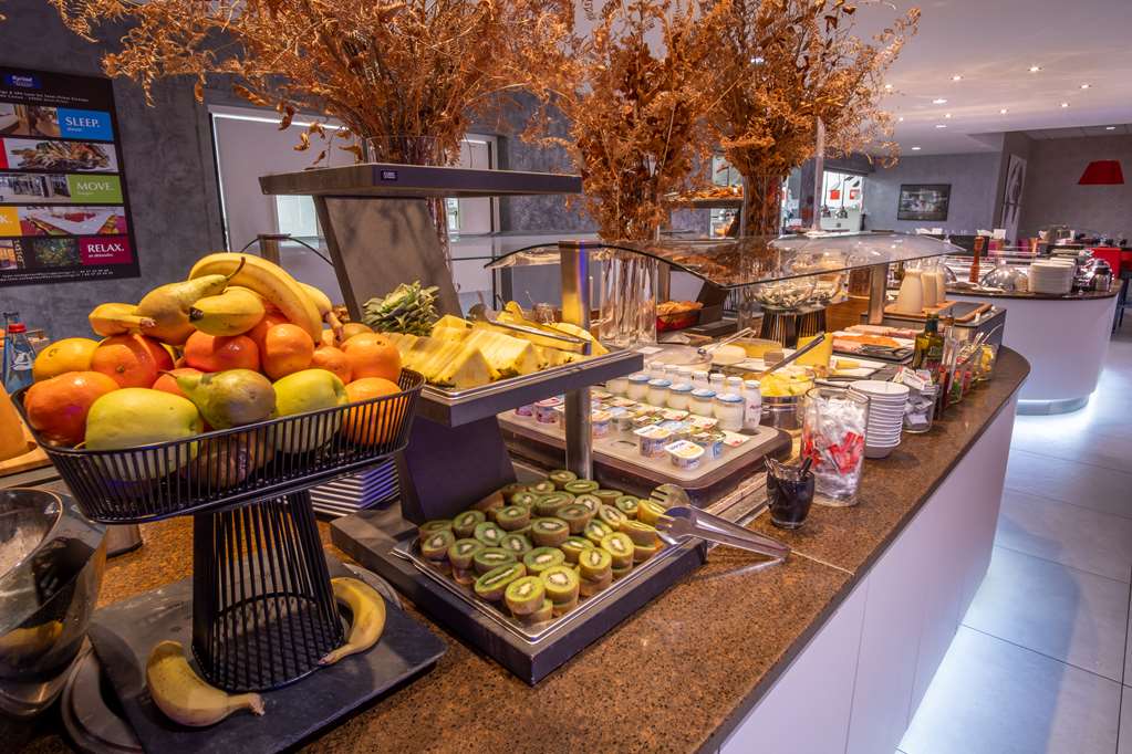 kyriad prestige lyon est saint priest eurexpo