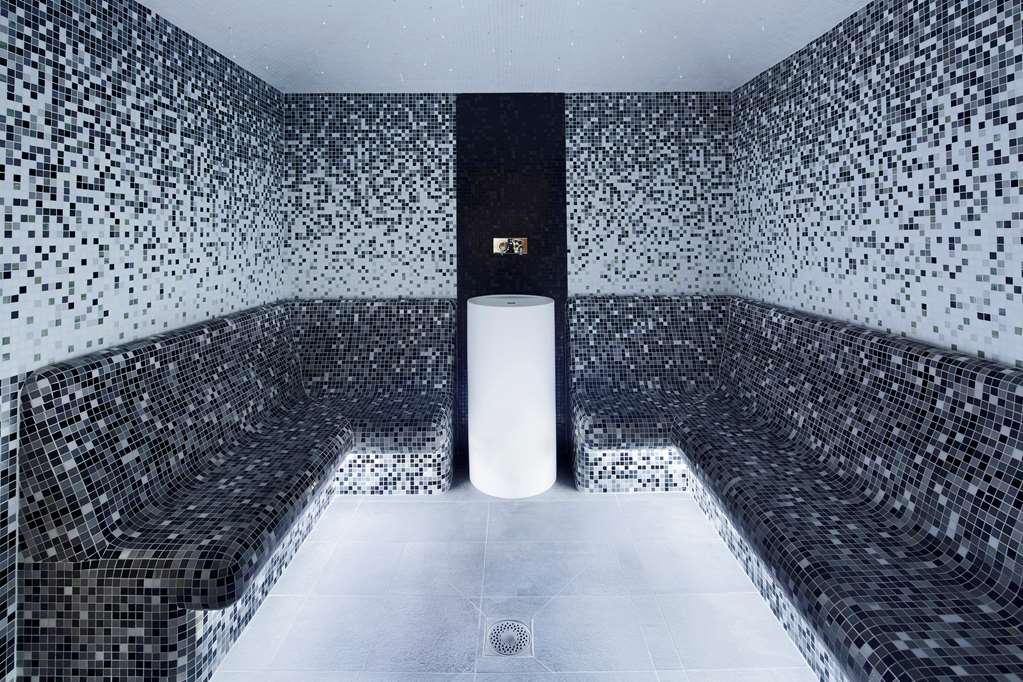 kyriad prestige lyon est saint priest eurexpo