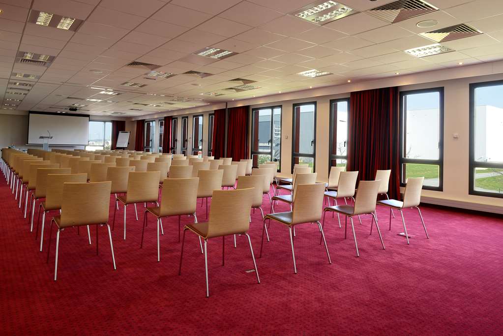 kyriad prestige lyon est saint priest eurexpo