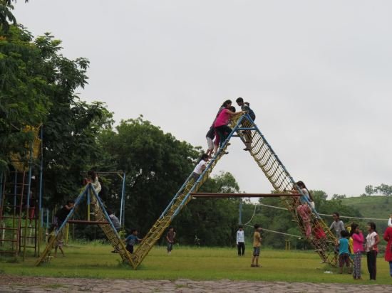 Rewa Resorts,Khandwa>>Indore,2 star