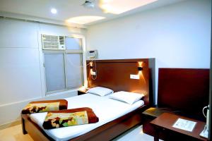 Subhash Hotel,Johnstonganj,3 star
