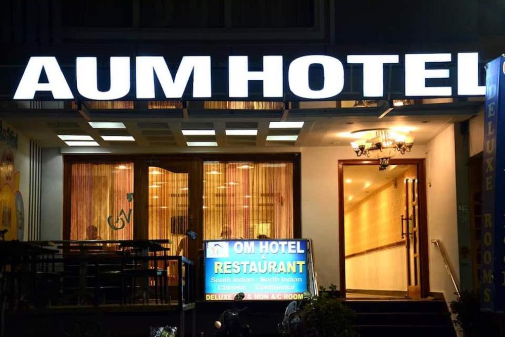 aum hotel