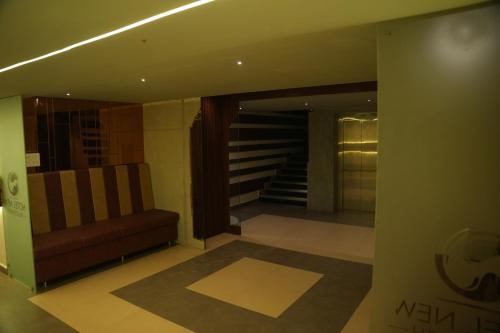 Hotel  New Blue Earth,Meher Nagar,4 star