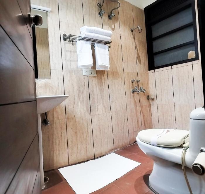 the wind cross hotel