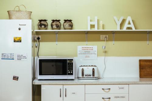 broken hill tourist lodge