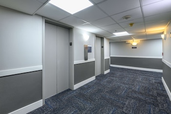 La Quinta Inn & Suites By Wyndham New Haven,Hamden>>Connecticut,3 star