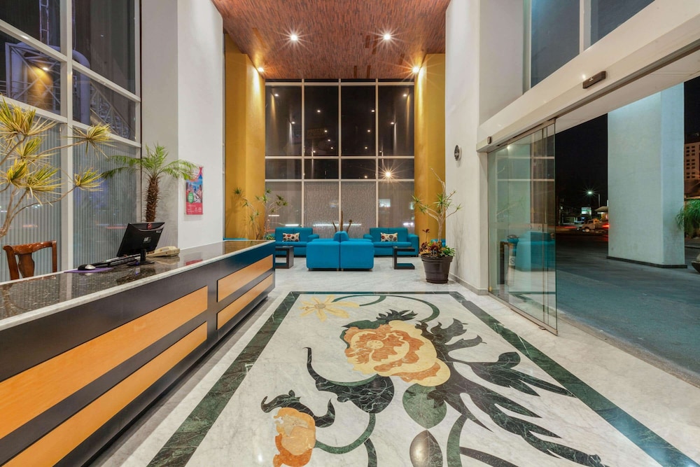 La Quinta By Wyndham Puebla Palmas Angelopolis,Puebla>>Cholula,3 star