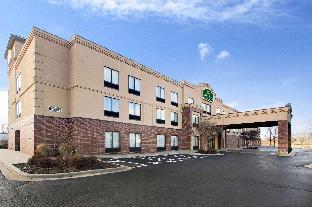 la quinta inn and suites by wyndham springfield airport plaza