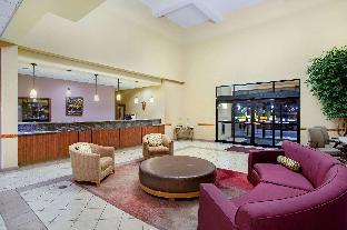 La Quinta Inn & Suites By Wyndham Springfield Airport Plaza,Springfield>>Missouri,3 star