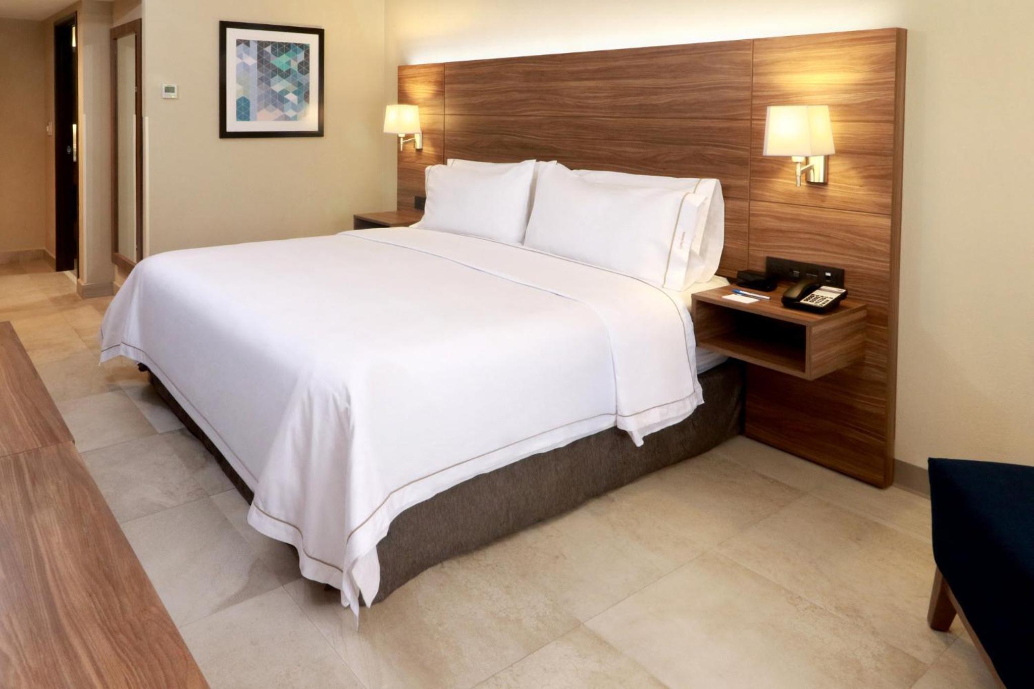 holiday inn express guadalajara aeropuerto by ihg