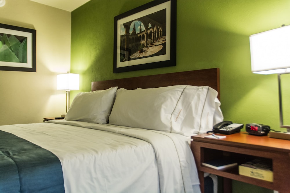 holiday inn express guadalajara aeropuerto by ihg