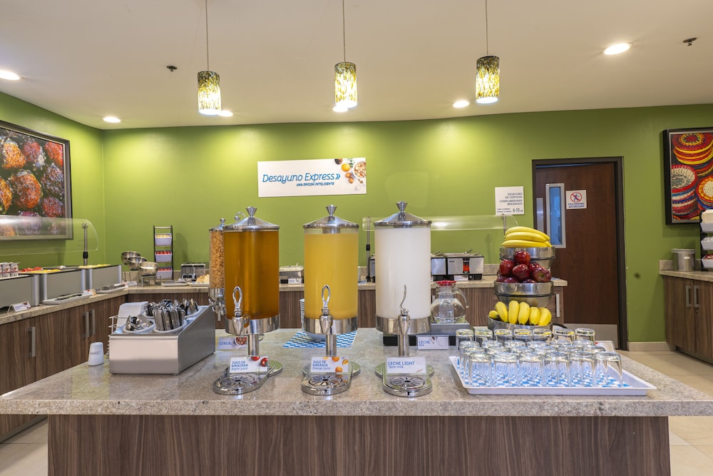holiday inn express guadalajara aeropuerto by ihg