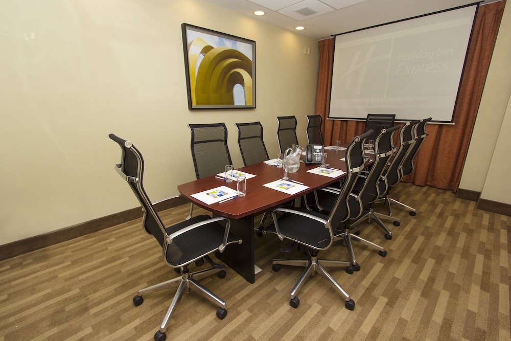 holiday inn express guadalajara aeropuerto by ihg