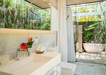 buhwi bira byron bay studio central
