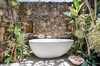 buhwi bira byron bay studio central