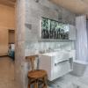 buhwi bira byron bay studio central
