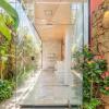 buhwi bira byron bay studio central