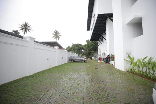 prasanthi hotel