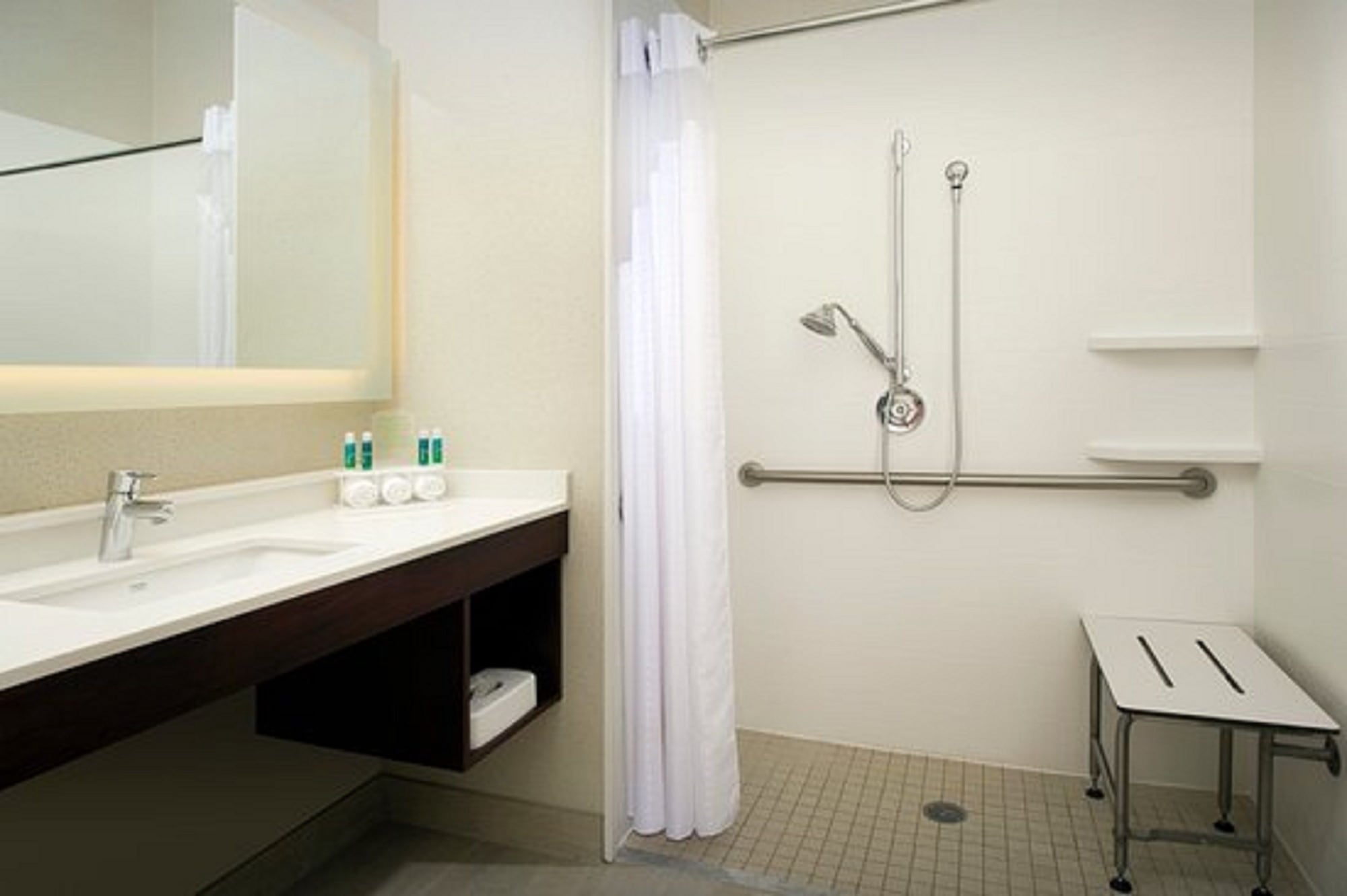 holiday inn express sedona by ihg
