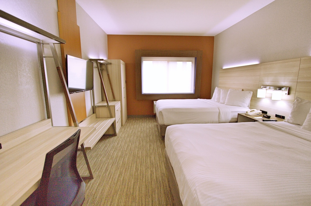 holiday inn express sedona by ihg