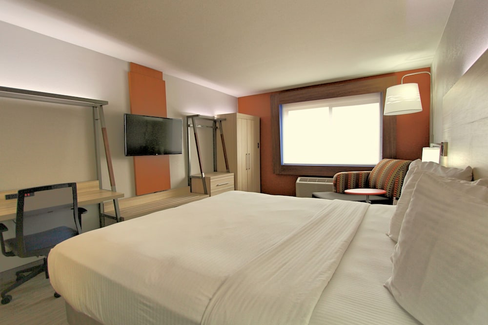 holiday inn express sedona by ihg