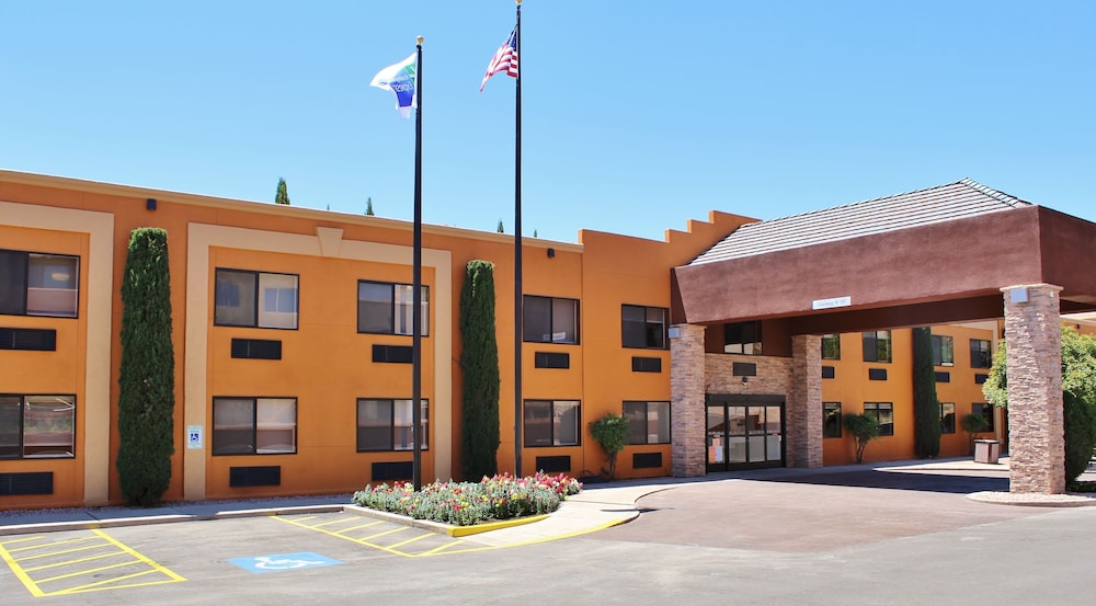 holiday inn express sedona by ihg