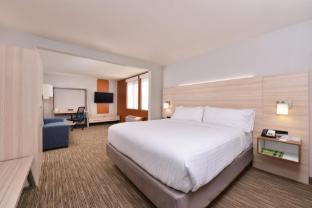 holiday inn express sedona by ihg