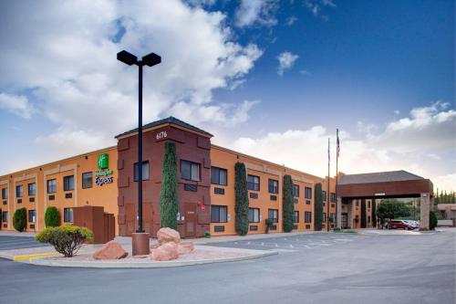 holiday inn express sedona by ihg