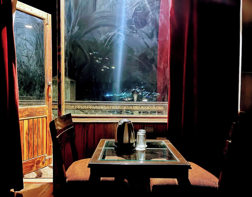 6th element cottages