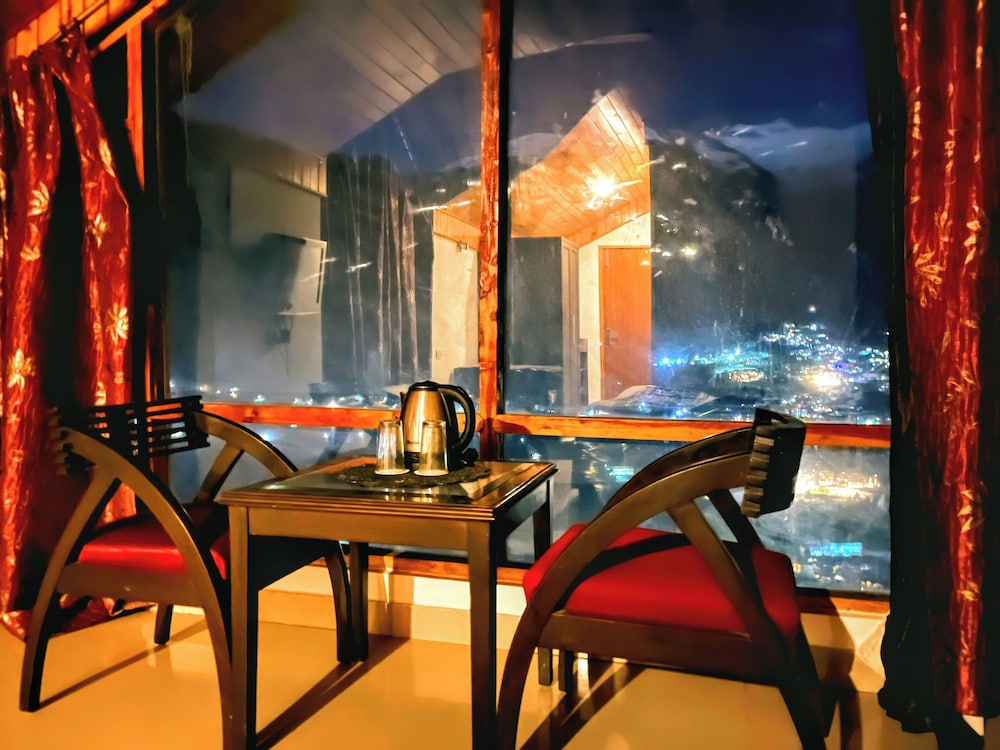 6th element cottages