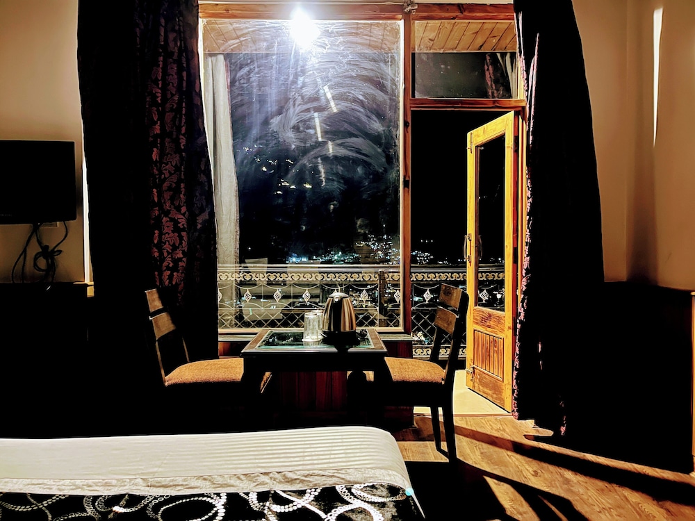 6th element cottages