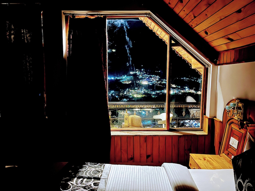 6th element cottages