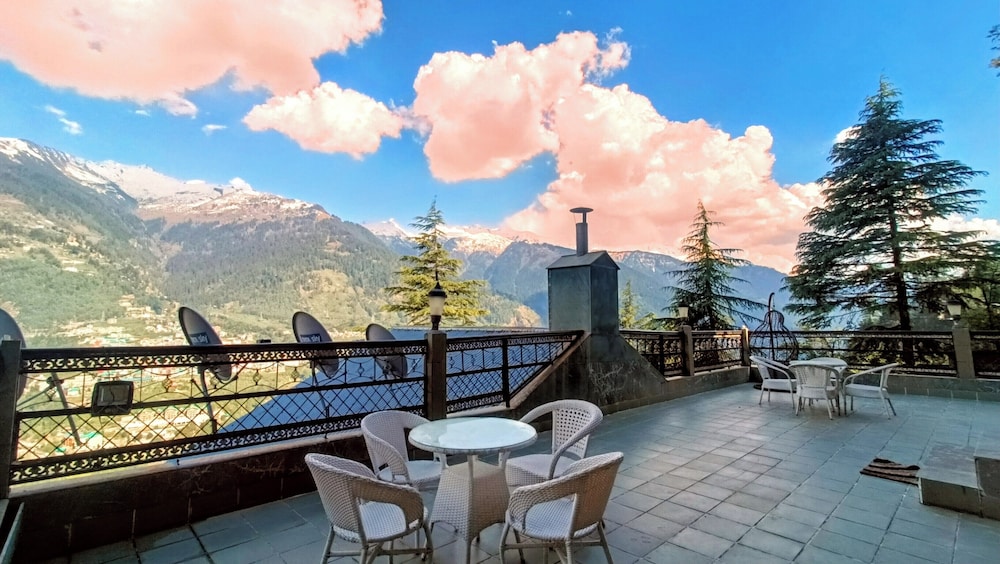 6th element cottages