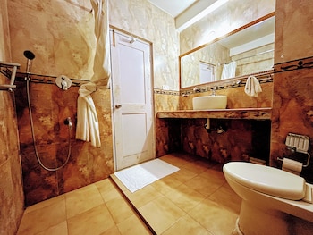 6th element cottages