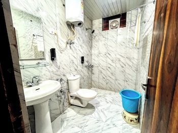 6th element cottages