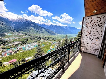 6th element cottages