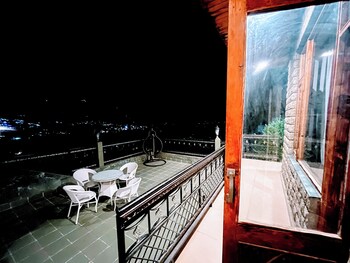 6th element cottages