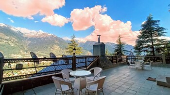 6th element cottages