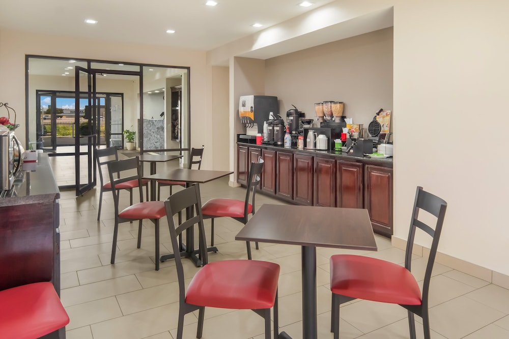 red roof inn terrell