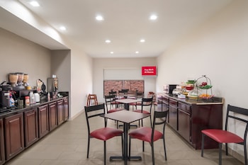 red roof inn terrell