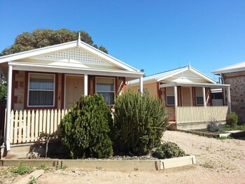 sonbern lodge motel