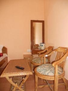 Oyo 47927 Mrityunjaya Palace,Kedarnath>>Guptkashi,2 star
