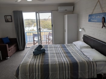 harrington village motel