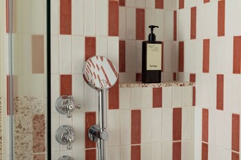 hotel le chaplain paris rive gauche