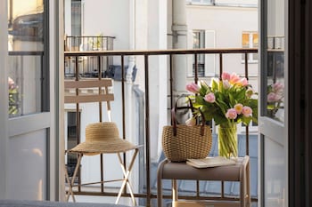 hotel le chaplain paris rive gauche