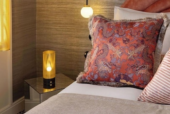 hotel le chaplain paris rive gauche